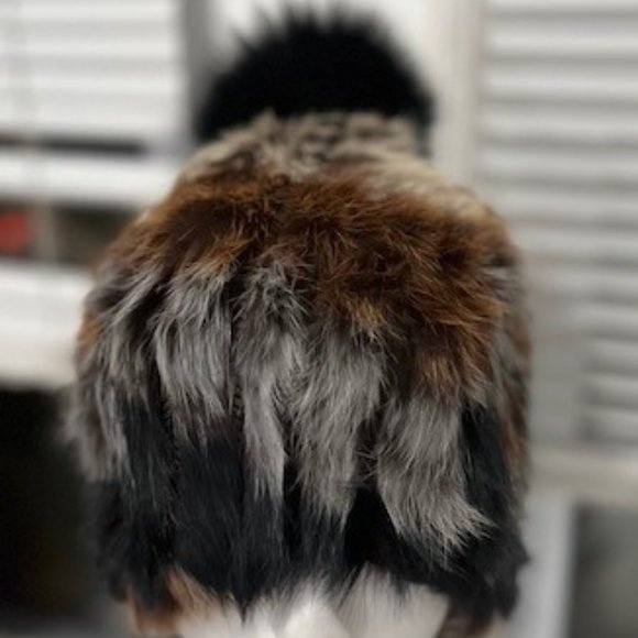 FAUX FUR HAT - Picture 1 of 3